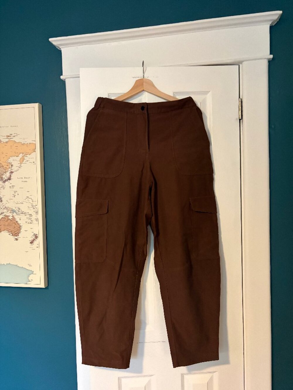 Lululemon Brown Cargo Pant High Rise Relaxed Tapered Elastic Waist Size 28